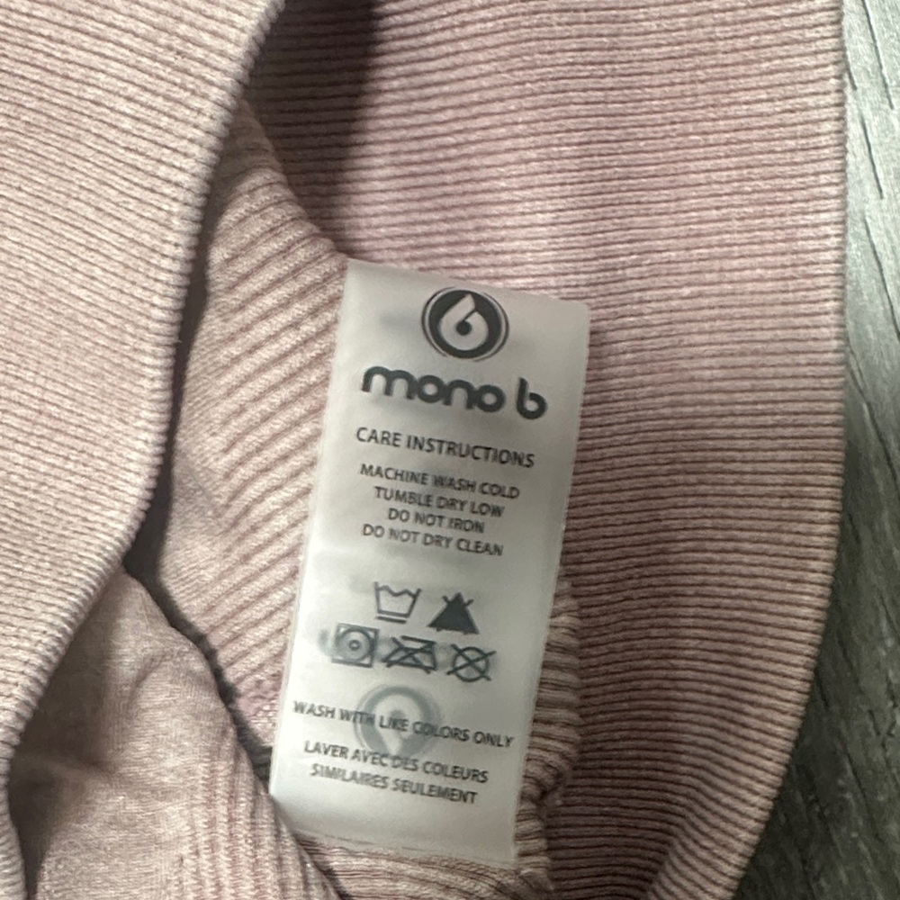 NWOT Mono B Women's Ribbed U Back Activewear PaddedTank Top - Mauve Size Small - Picture 2 of 4